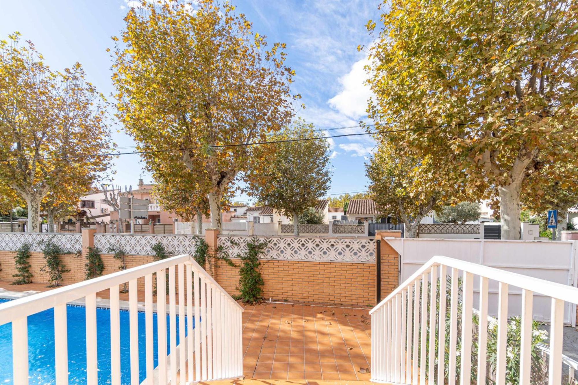 Jouvacations Villa Freser Empuriabrava Buitenkant foto