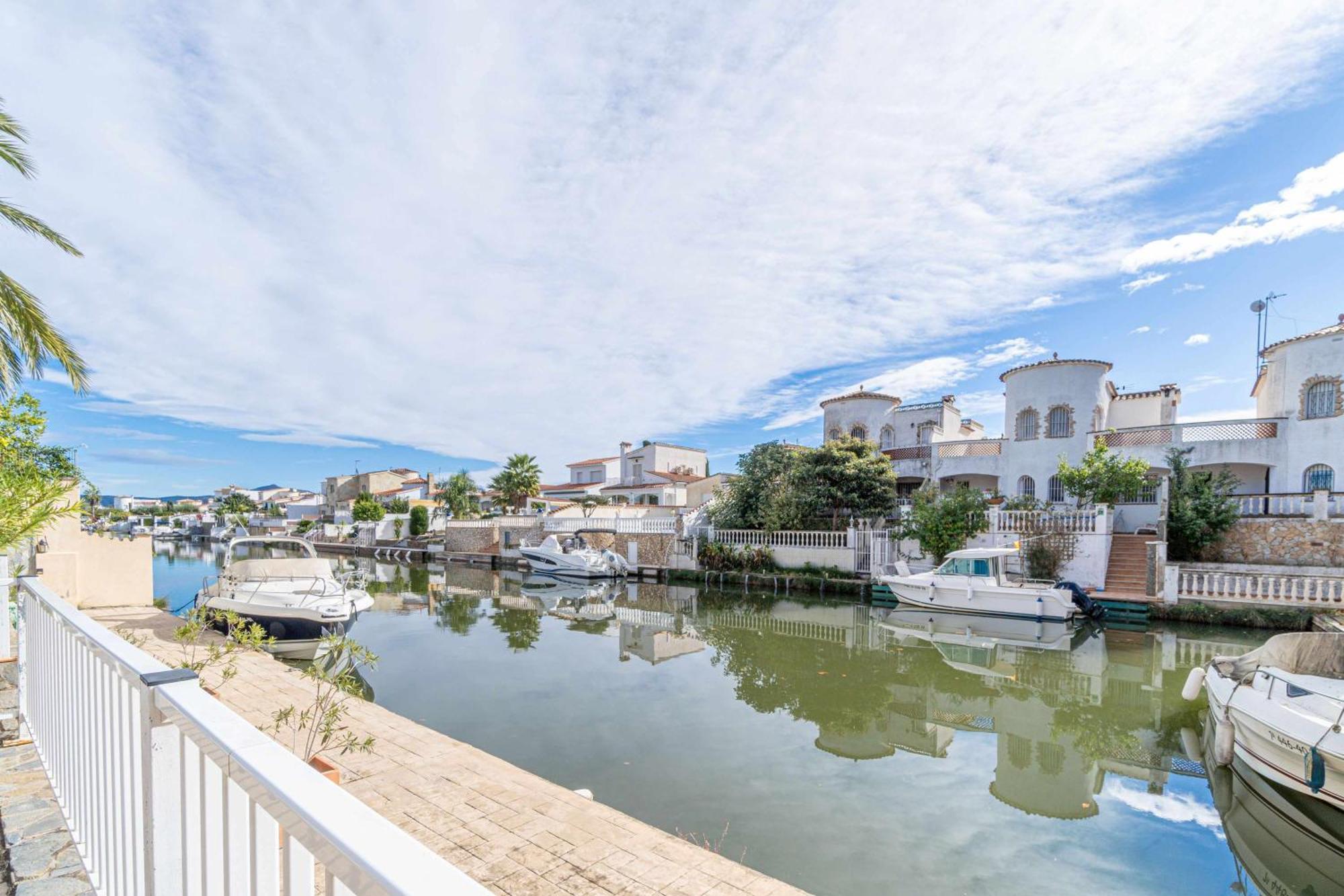 Jouvacations Villa Freser Empuriabrava Buitenkant foto