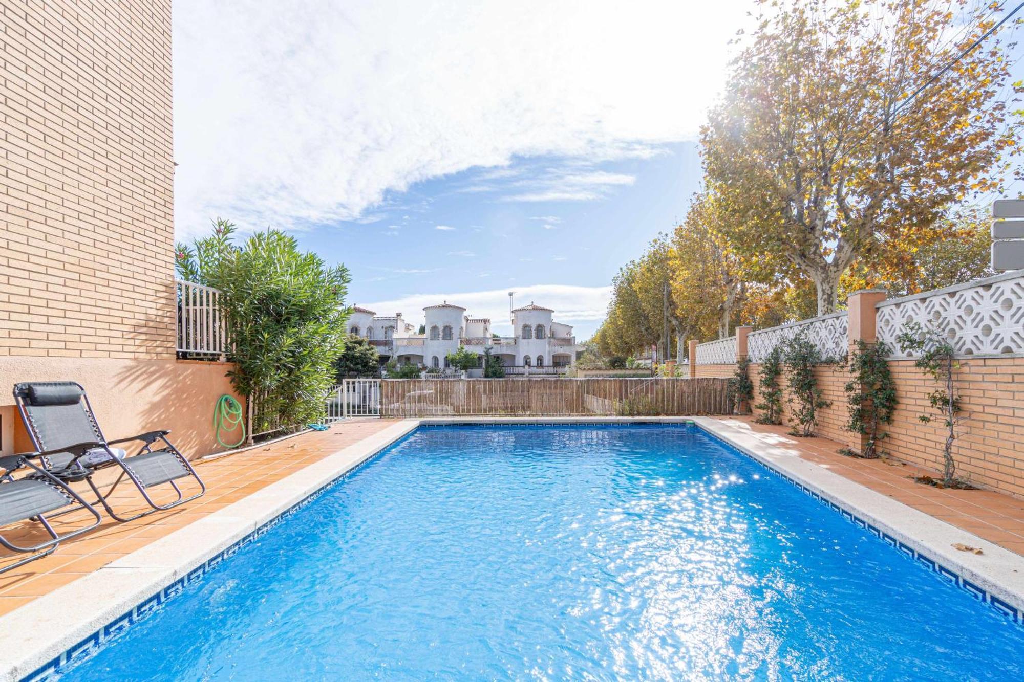 Jouvacations Villa Freser Empuriabrava Buitenkant foto