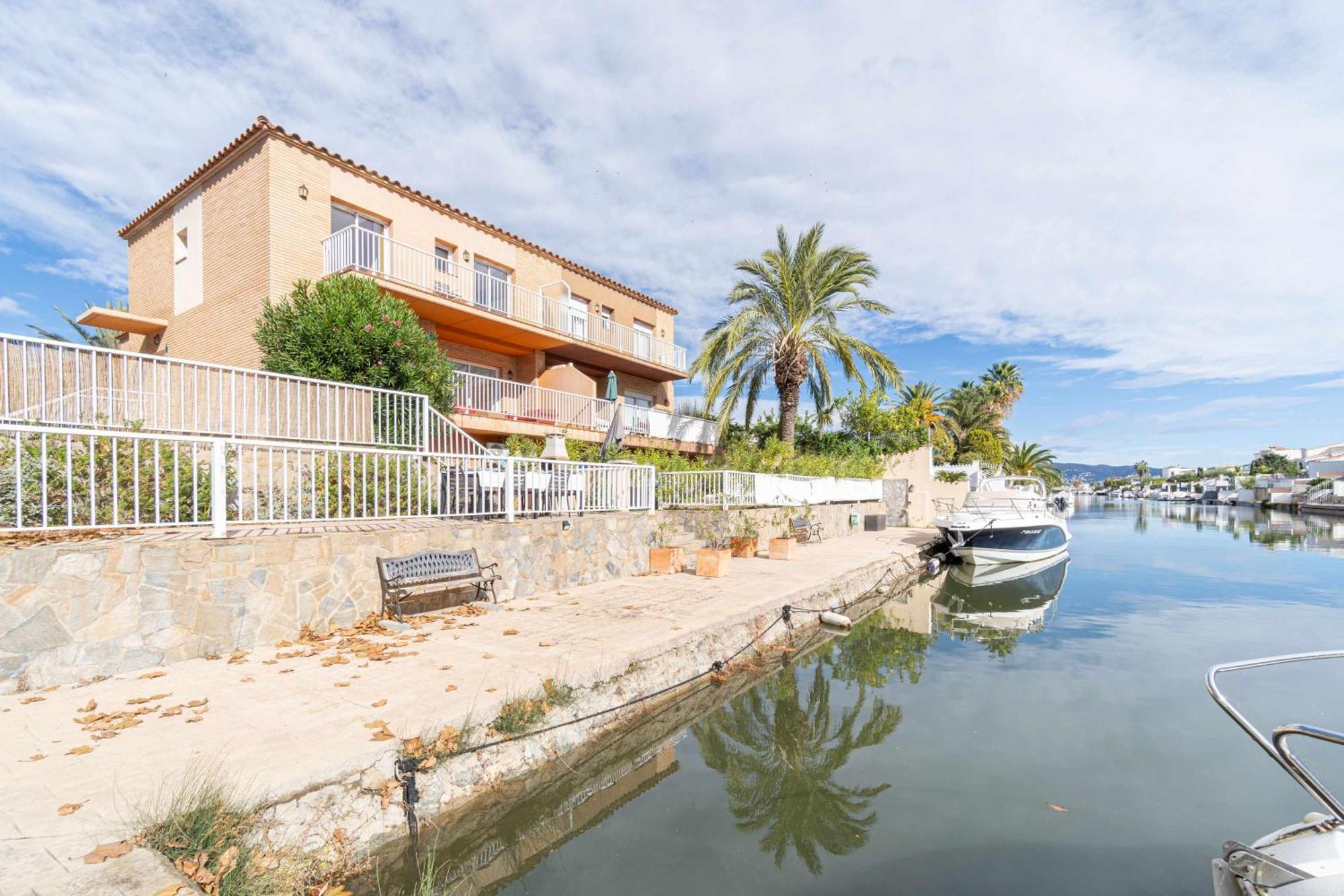 Jouvacations Villa Freser Empuriabrava Buitenkant foto